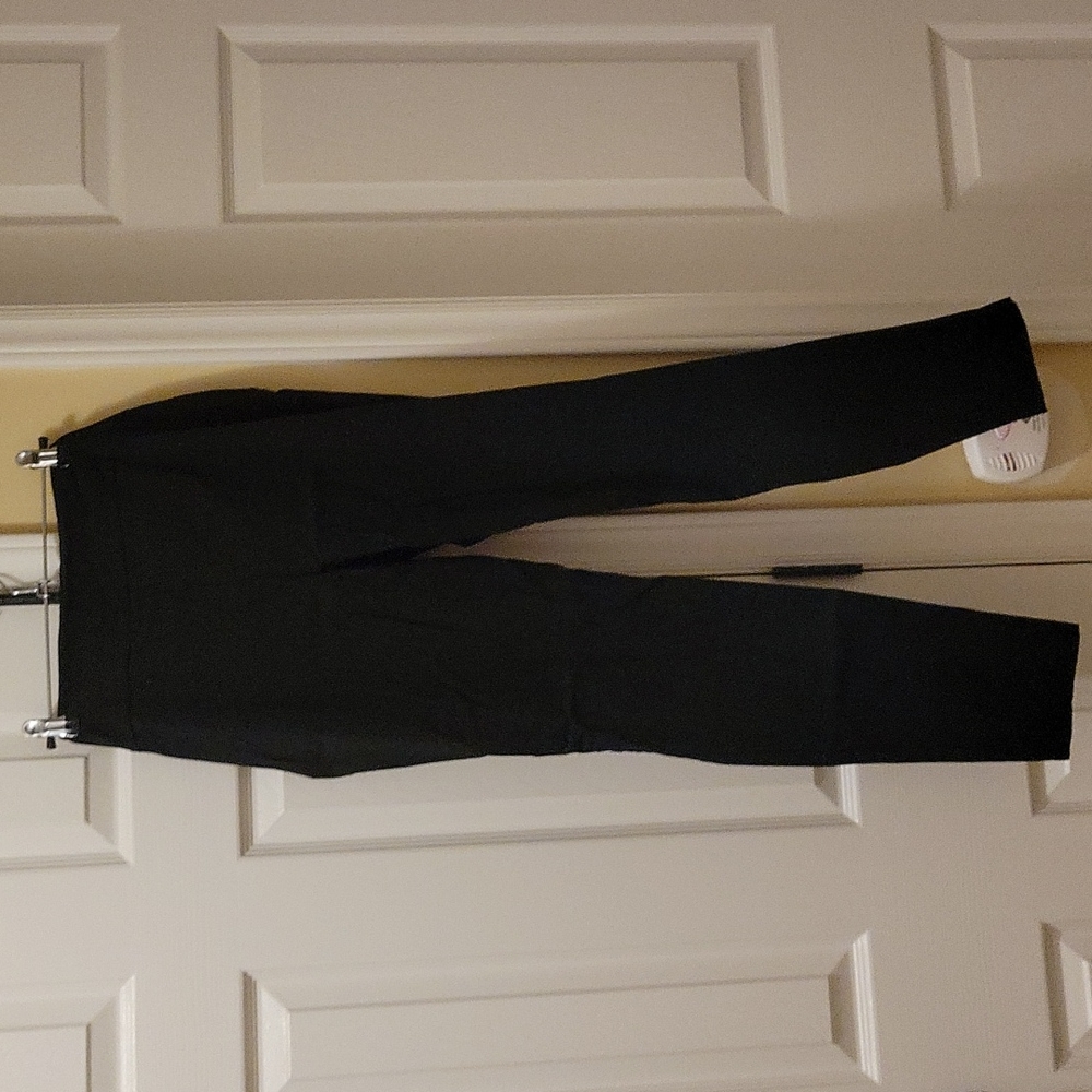 Nice women's No Boundaries black pants - Picture 3 of 3